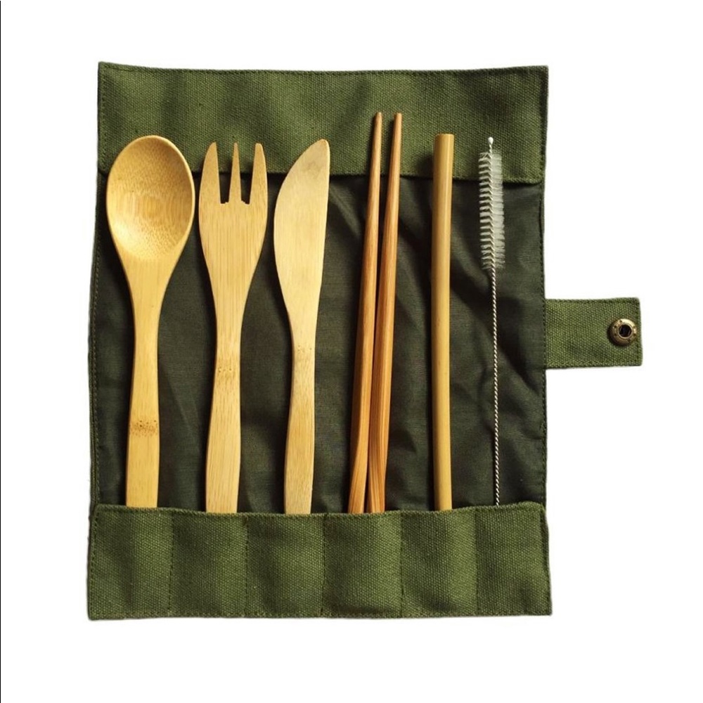Bamboo cutlery travel set NWT‼️ TWO now included